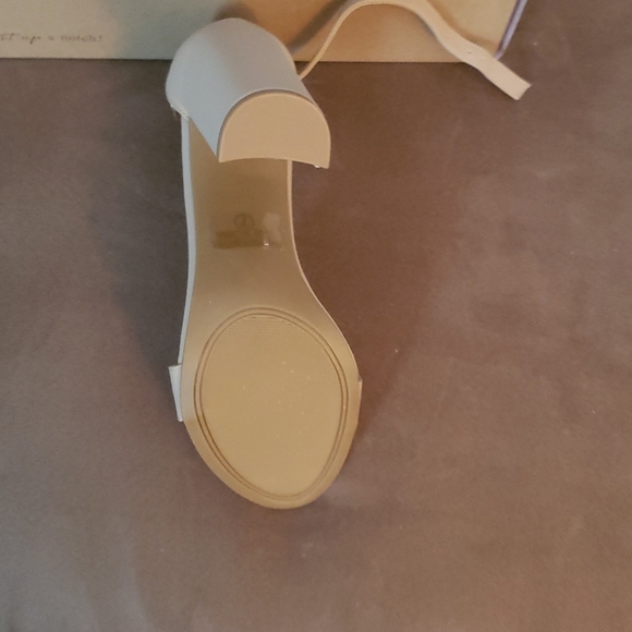 Heela - Picture 3 of 3